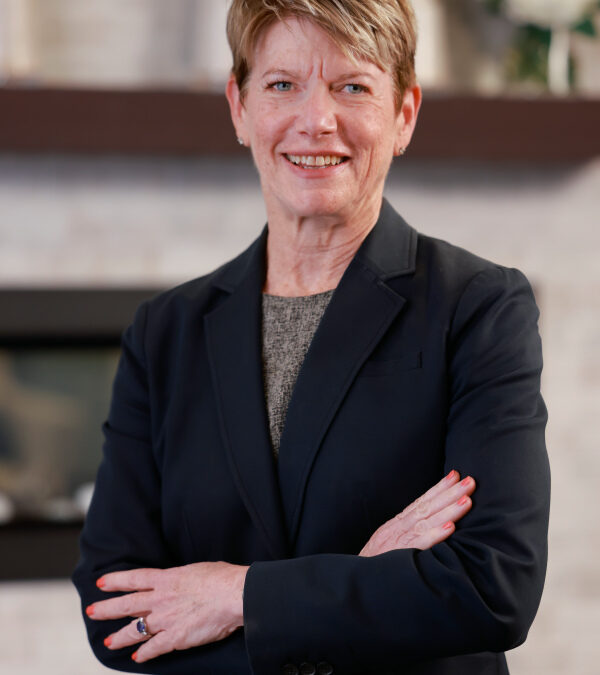 Holly Glauser Headshot